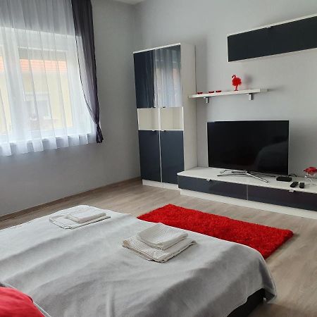 Flamingo Apartment Шарвар Экстерьер фото