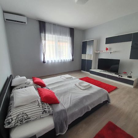 Flamingo Apartment Шарвар Экстерьер фото