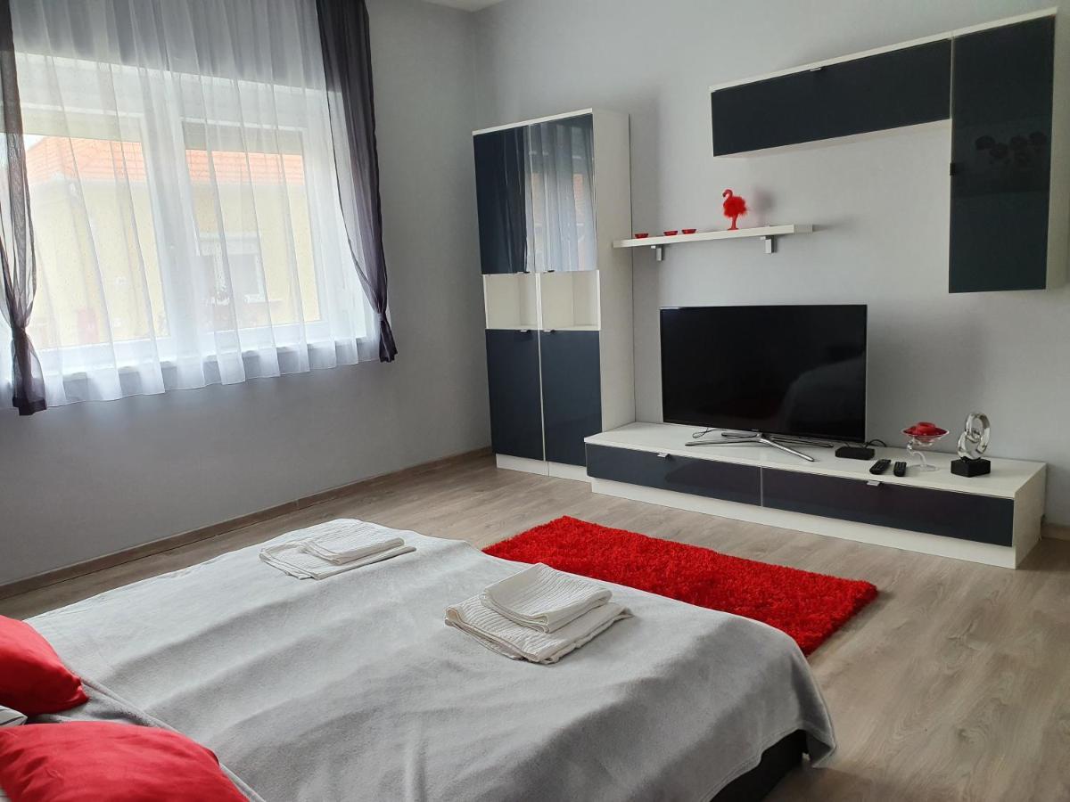 Flamingo Apartment Шарвар Экстерьер фото