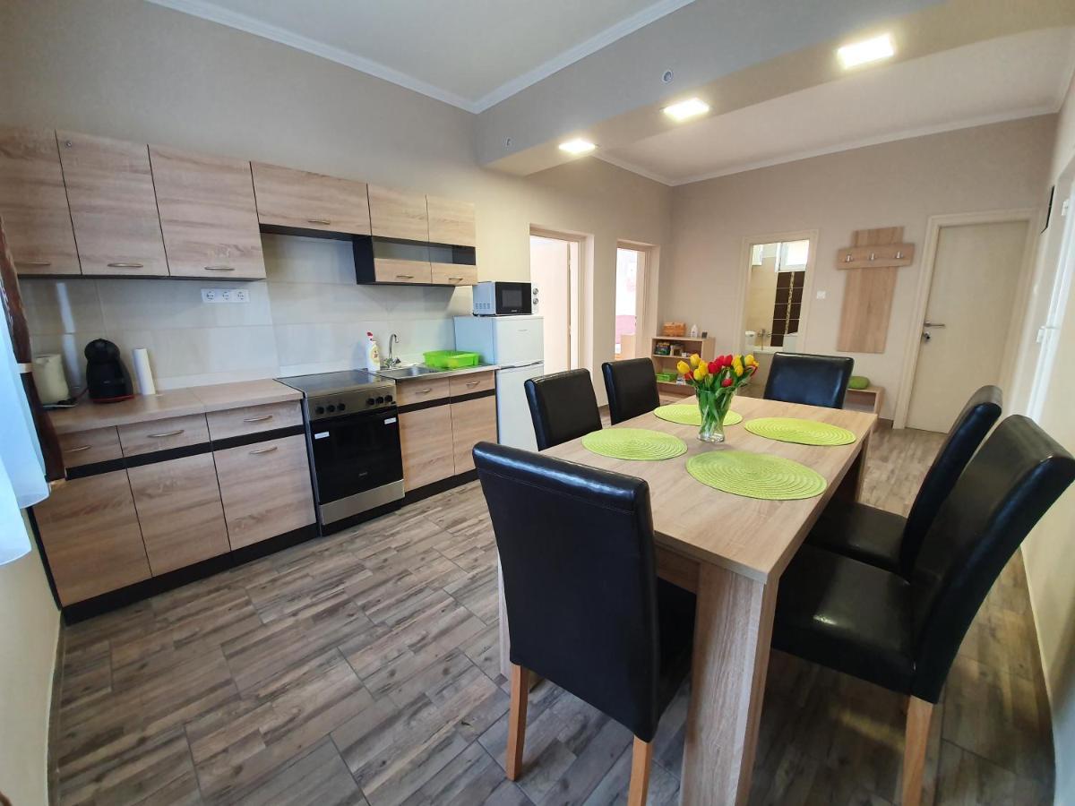 Flamingo Apartment Шарвар Экстерьер фото