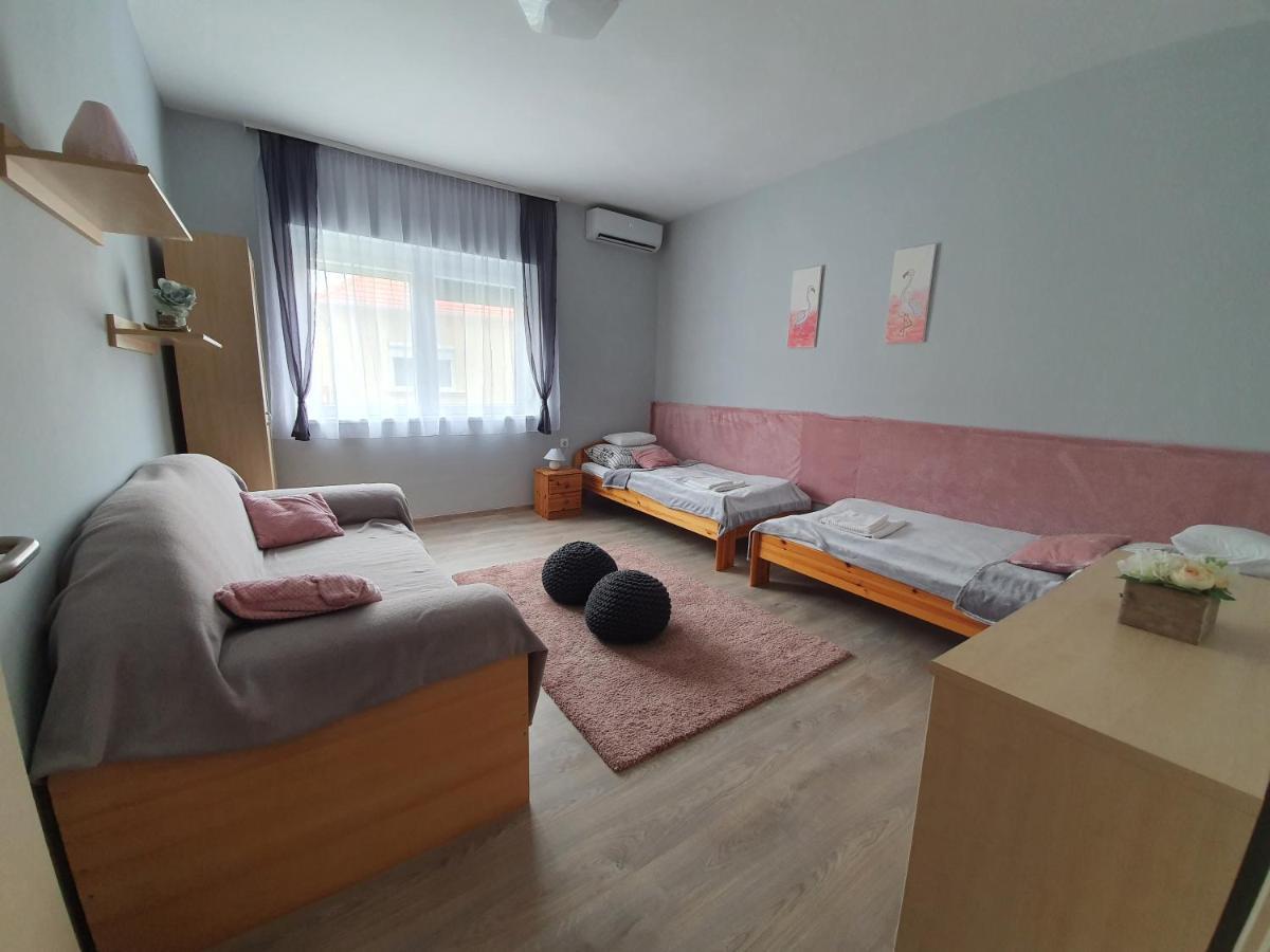 Flamingo Apartment Шарвар Экстерьер фото